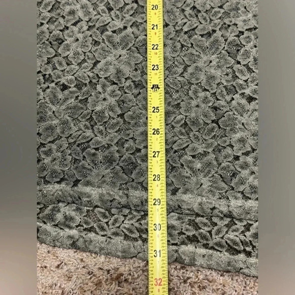 CATHERINES Women Acid Wash Faded Green Lace Vneck Pockets Blouse Tank Top Sz 2x - Picture 8 of 8